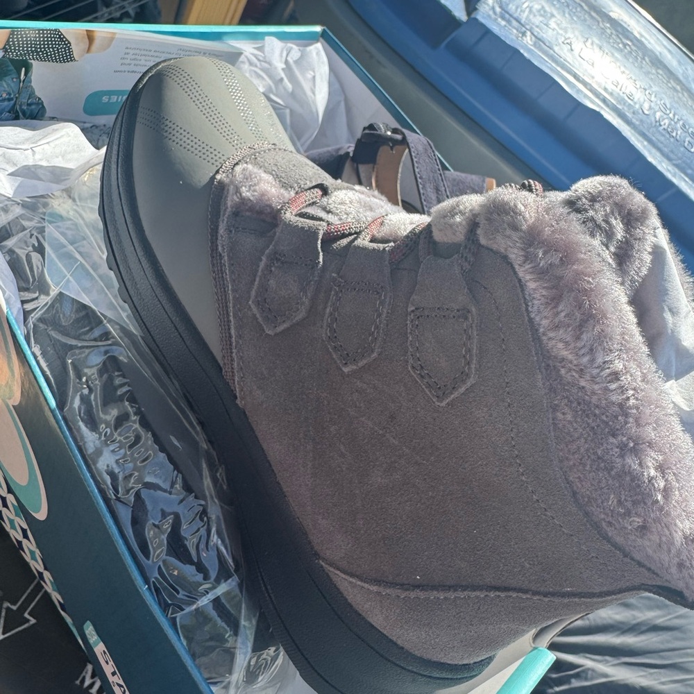 Women's Gray Winter Boots